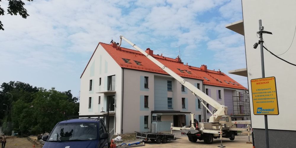 Wynajem podnośników koszowych