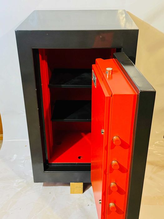 Sejfy bankowe, sejf do kantoru 300-900 kg faktura Vat dostawa Gratis