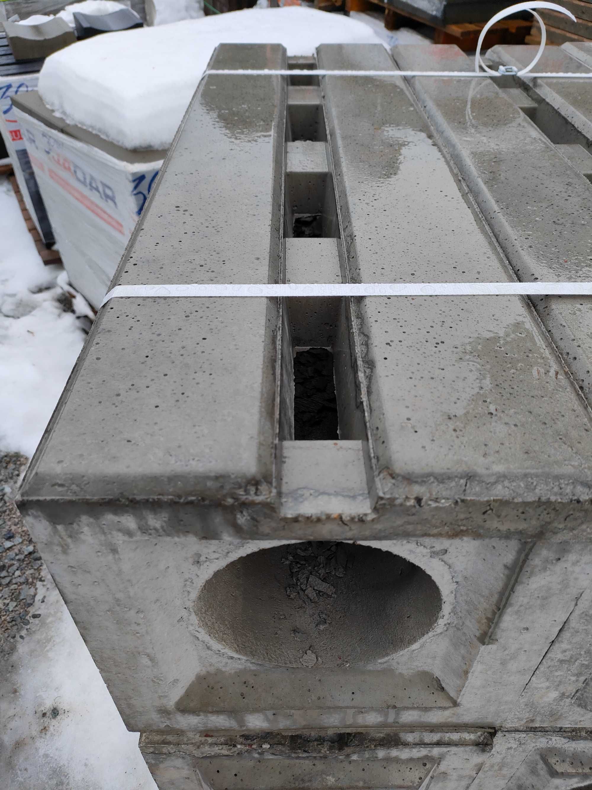 Kanał betonowy 30x30x100 cm odwodnienie liniowe przepust ciek korytko