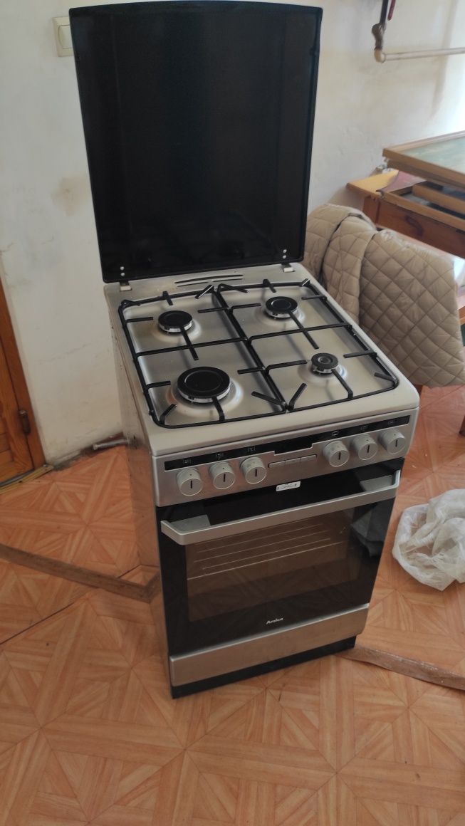 Kuchenka gazowa z piekarnikiem