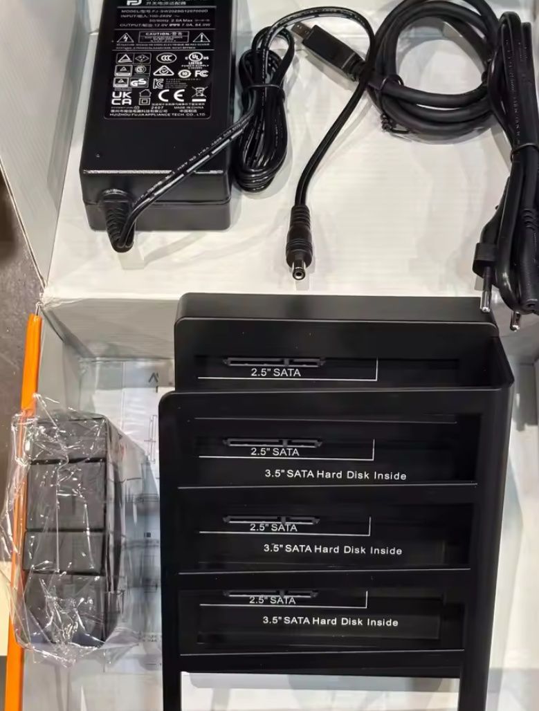 Док-станция 72TB Maiwo K305BU3S для 4 HDD SSD SATA 2,5"/3,5"-USB3.0