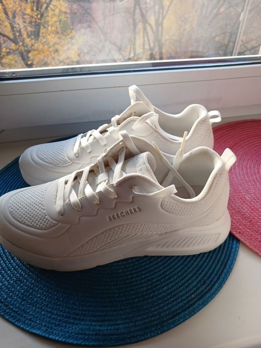 Біленькі красовочкі .