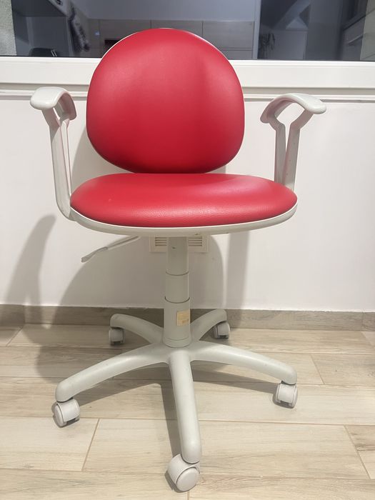 Krzesło obrotowe, regulowana wysokość, rownież dla dzieci, fotel biuro