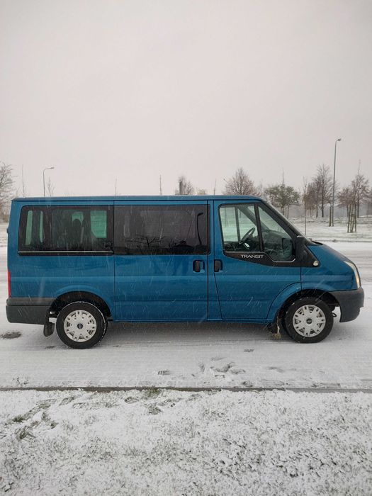 Ford Transit 2.2  9 osób ZDROWY!!!