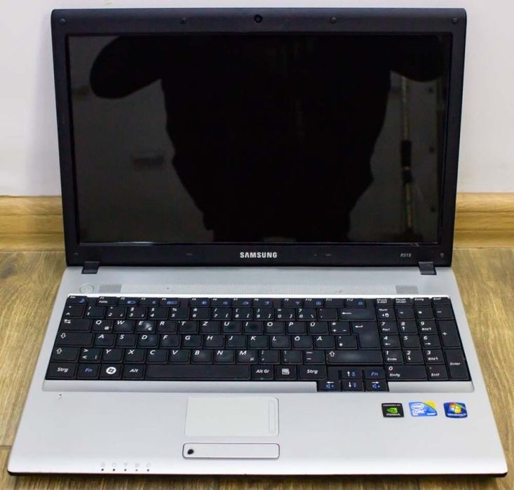 Ноутбук Samsung NPR519