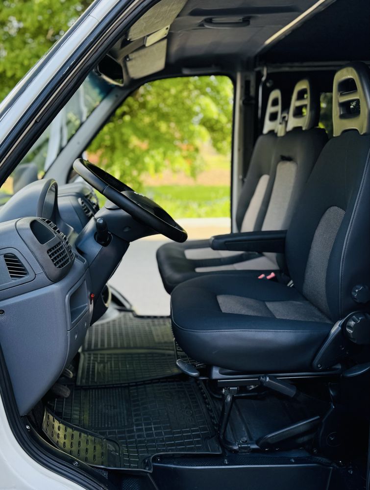 Peugeot Boxer 2.2D 8-Mest 2006 рік