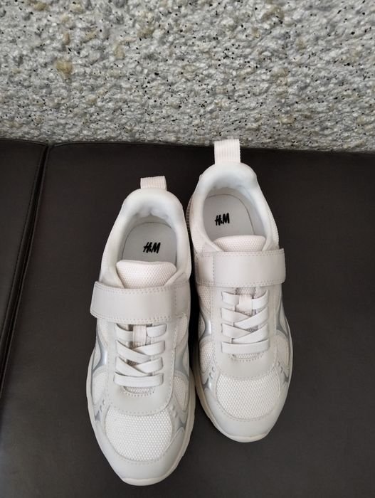 Продам дитячі кросівки H&M