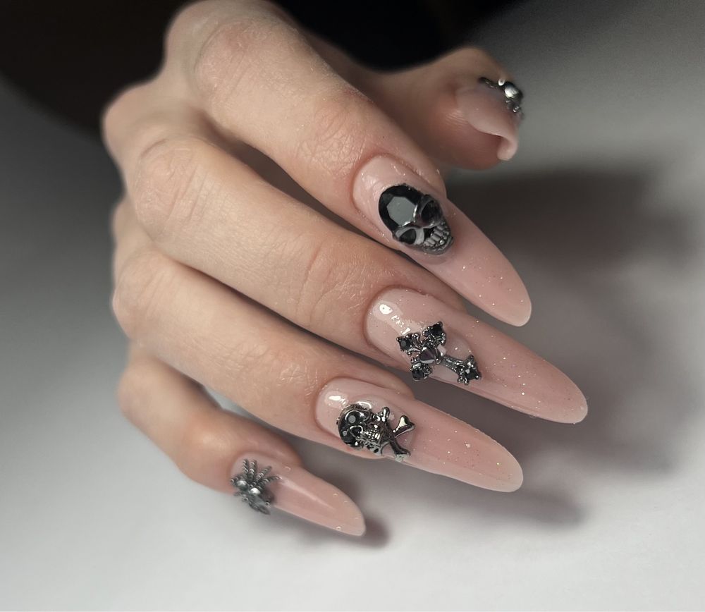 Manicure hybrydowy i żelowy