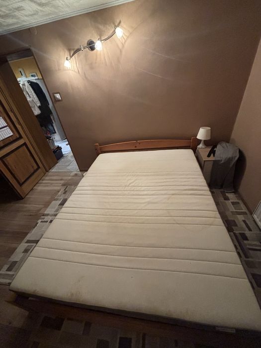 Łózko drewniane 160x200 ze stelazem