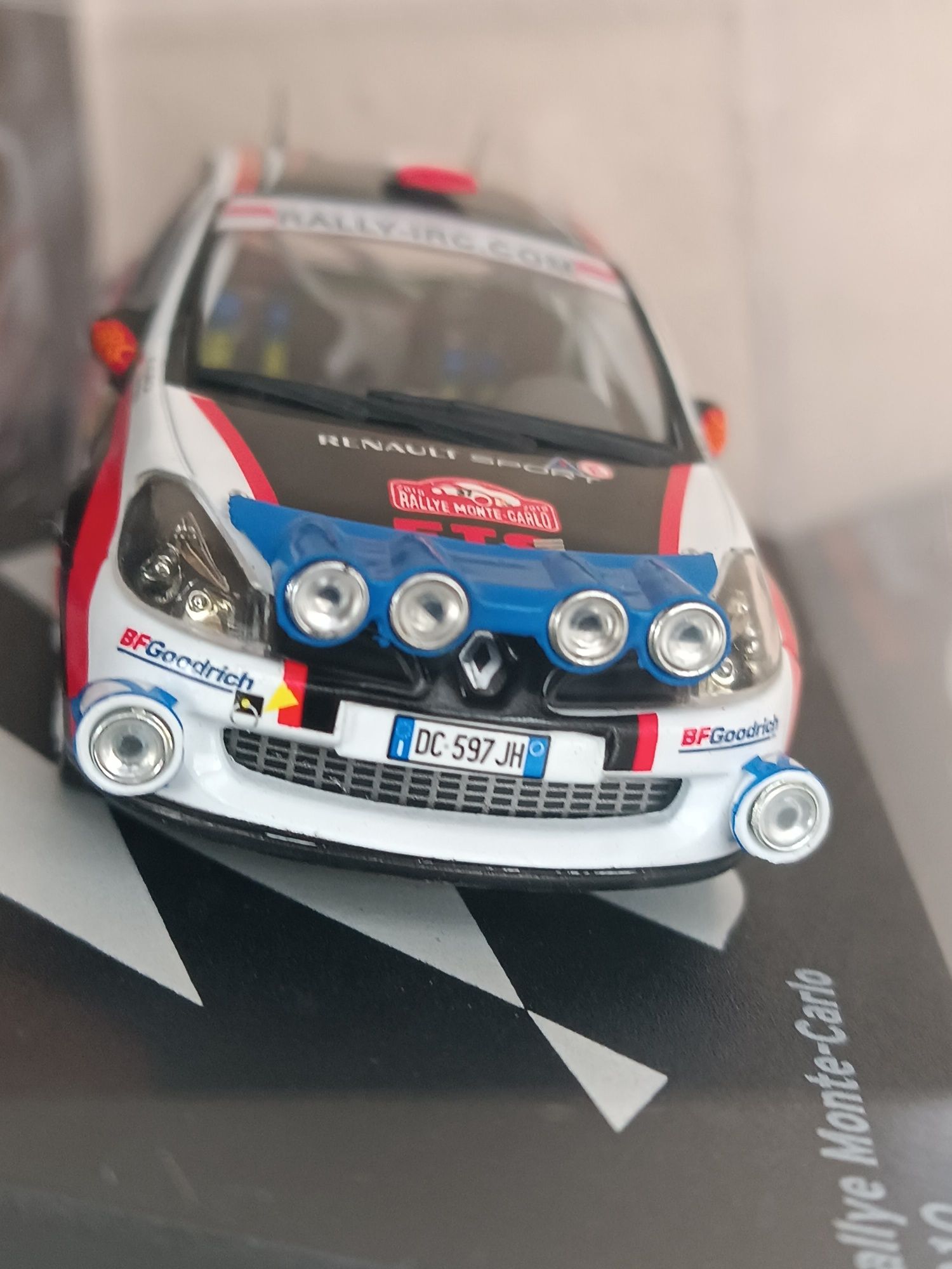 Renault Clio R3 1/43