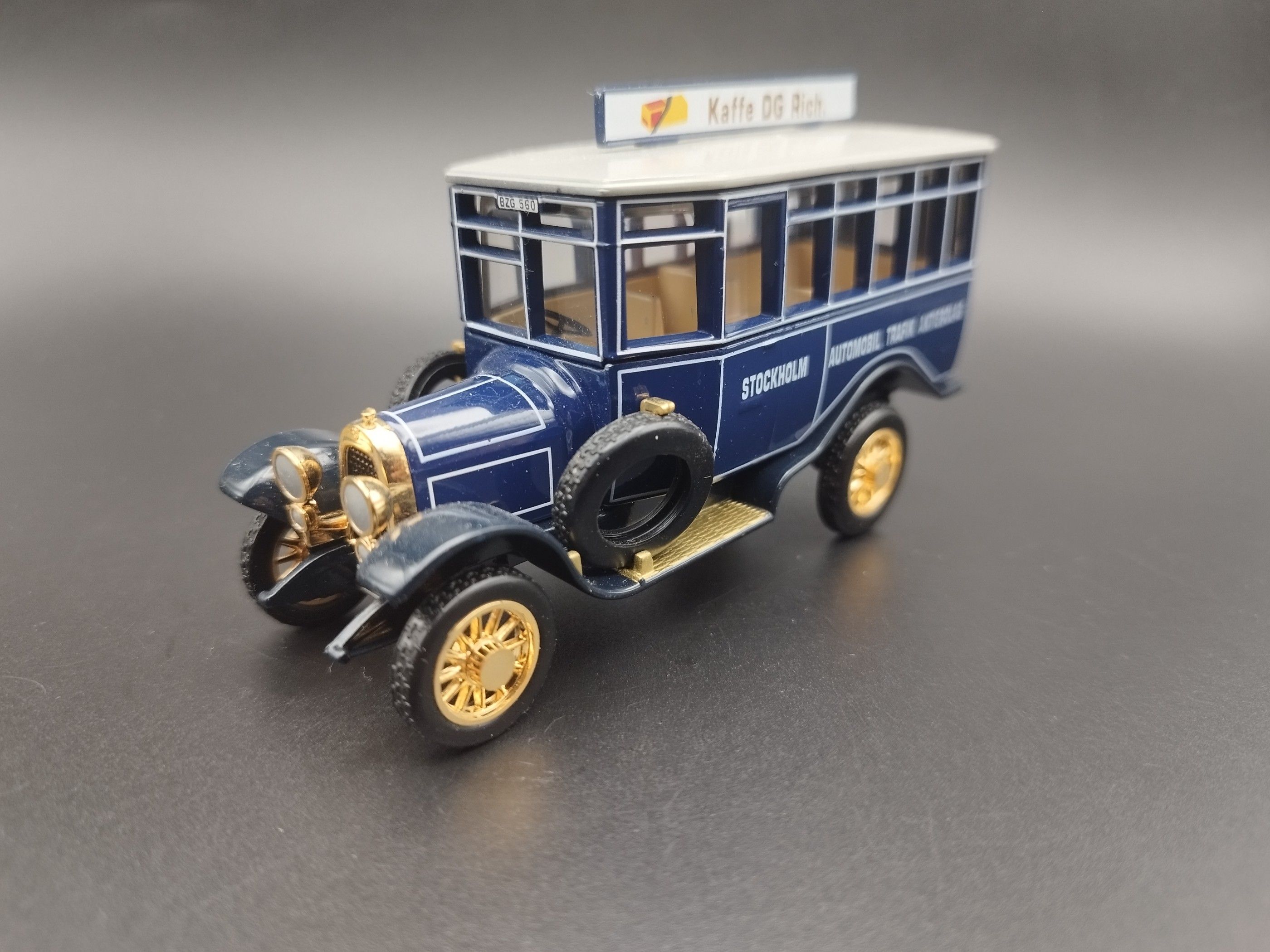 Matchbox 1922 Scania Post Bus, Trolley's, Trams & Buses model no box