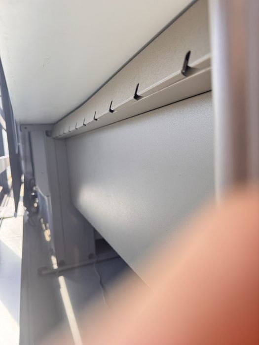 Secretária de Escritório Cinza