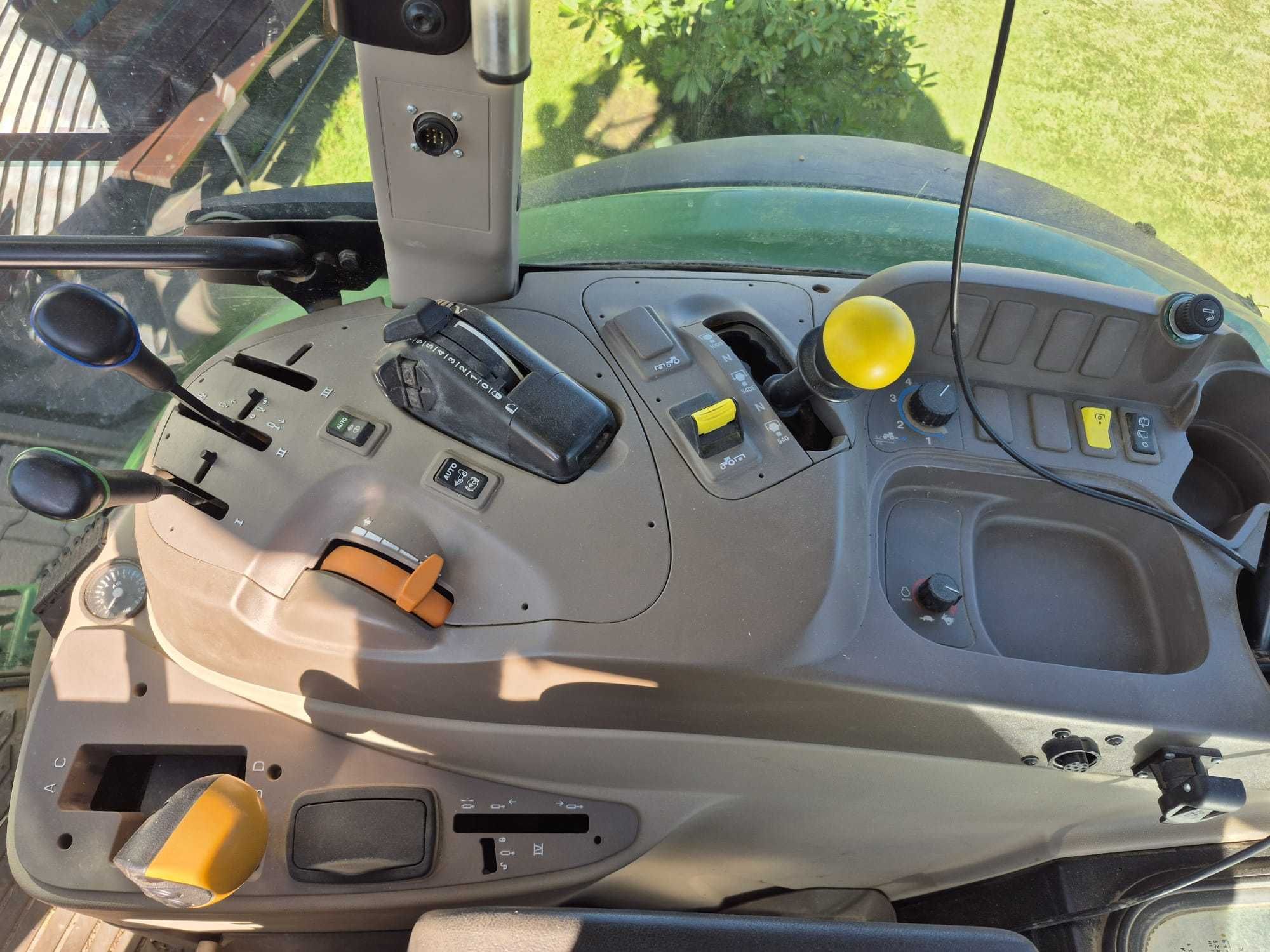 Ciągnik rolniczy John Deere 6095MC
