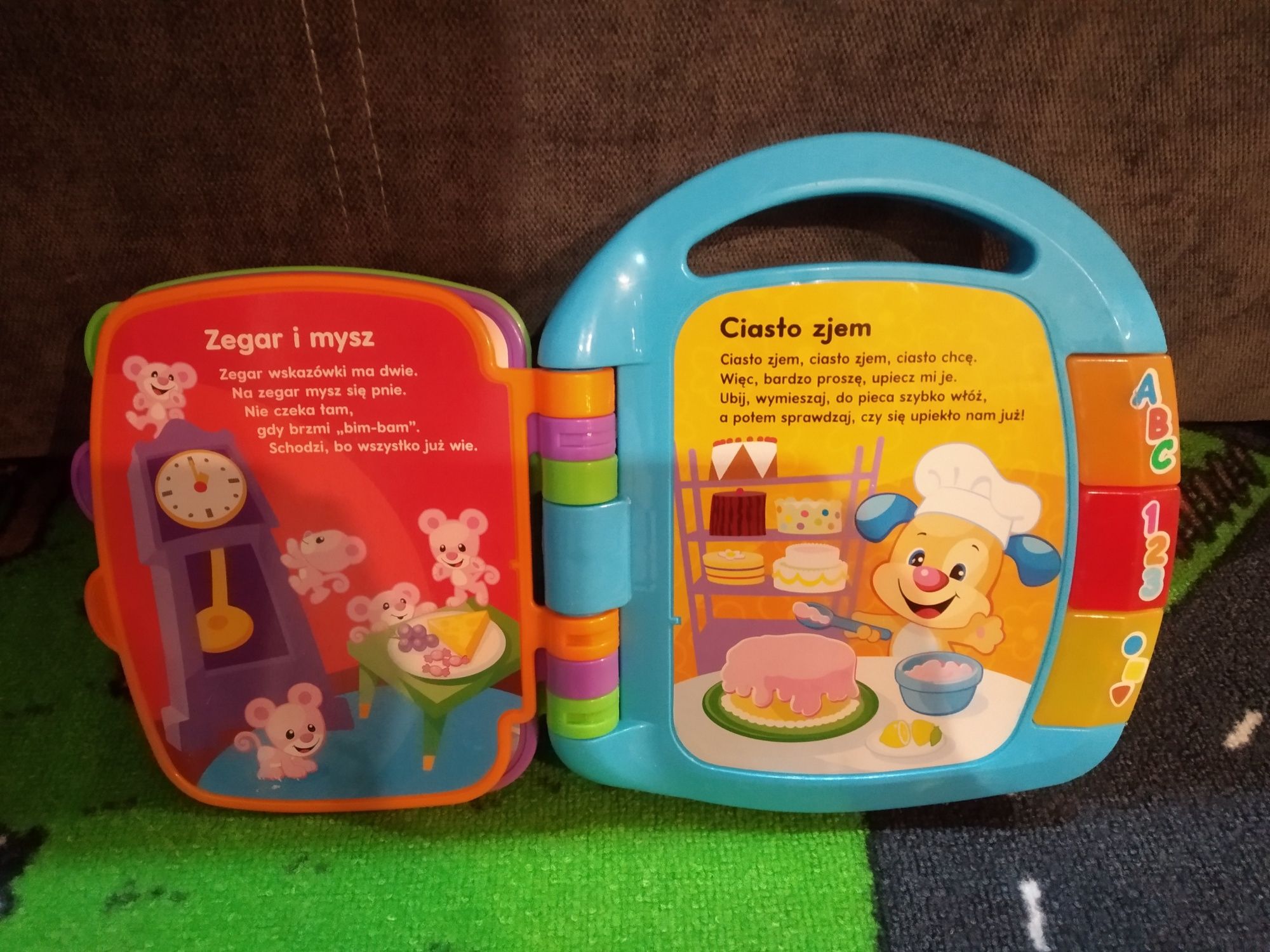 Książka z wierszykami fisher price