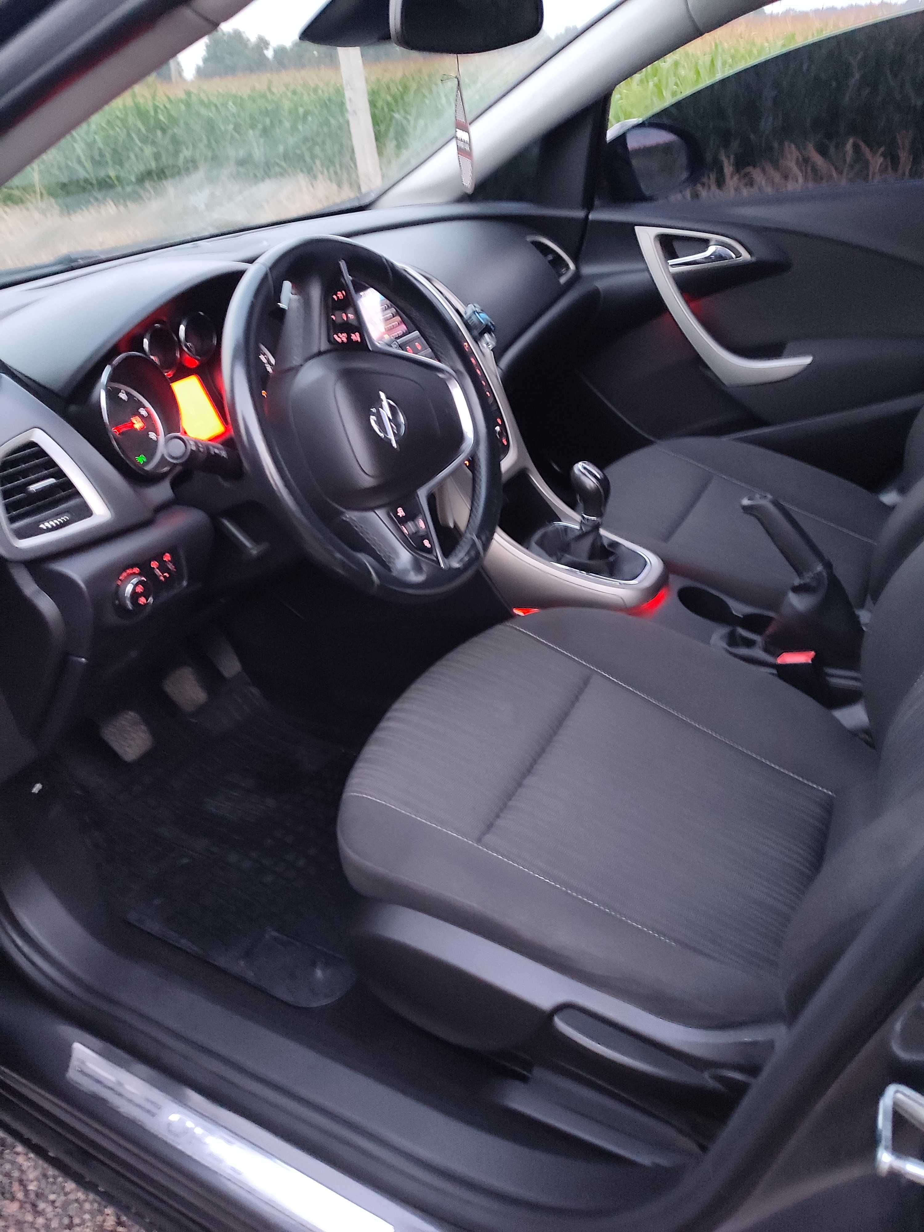 Opel Astra J 1.7 CDTI (125 лошадей)