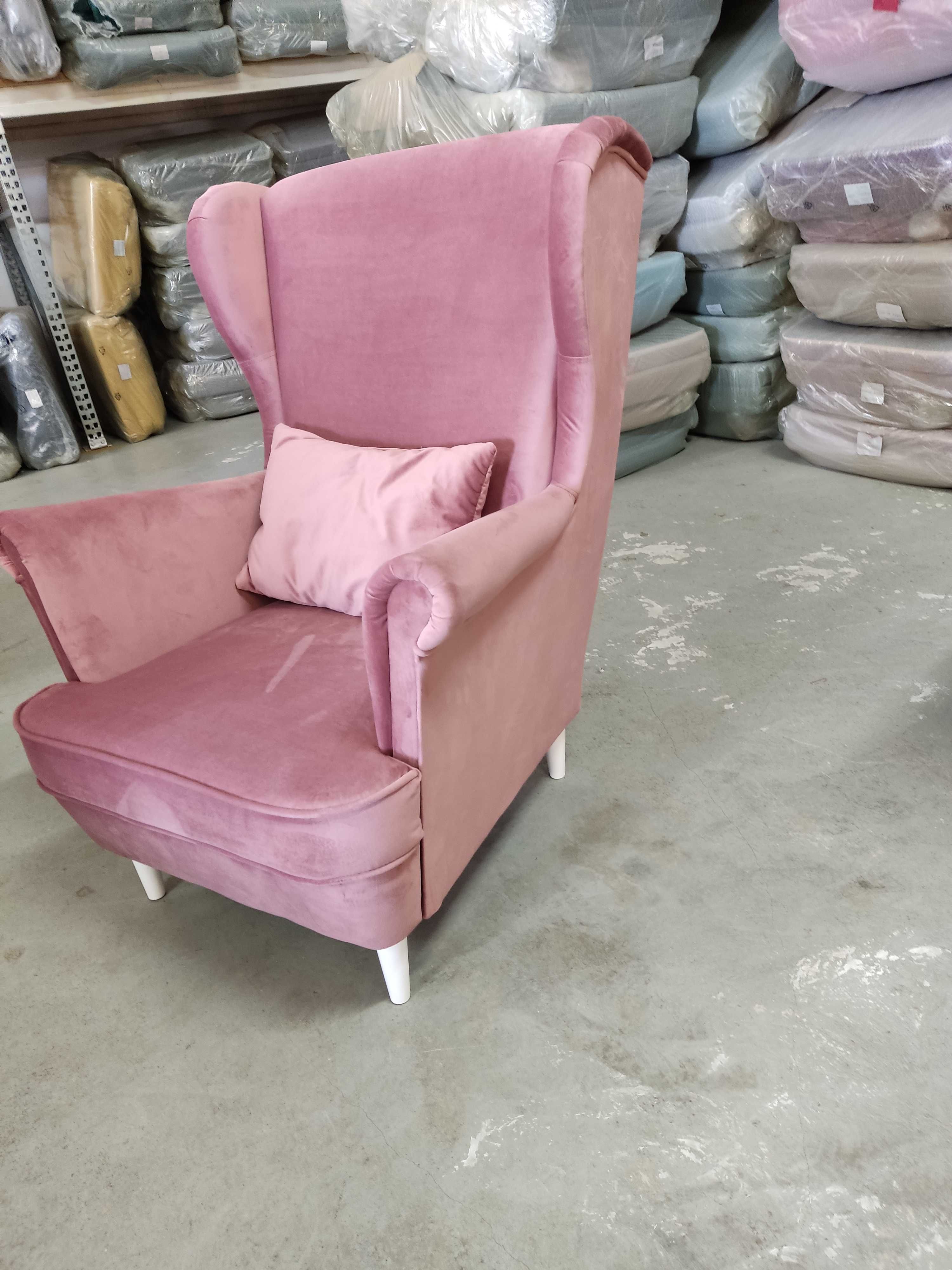 Fotel uszak tapicerowany pudrowy róż velvet nowy