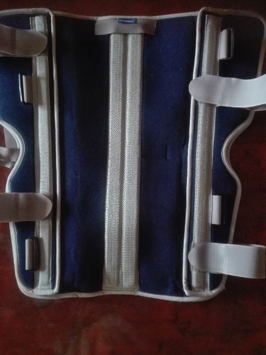 Orteza ,stabilizator stawu kolanowego firmy PHARNEA