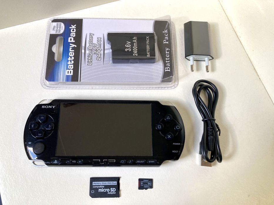 PSP 3004 + 5500 Jogos (Cartão 64GB) + Carregador