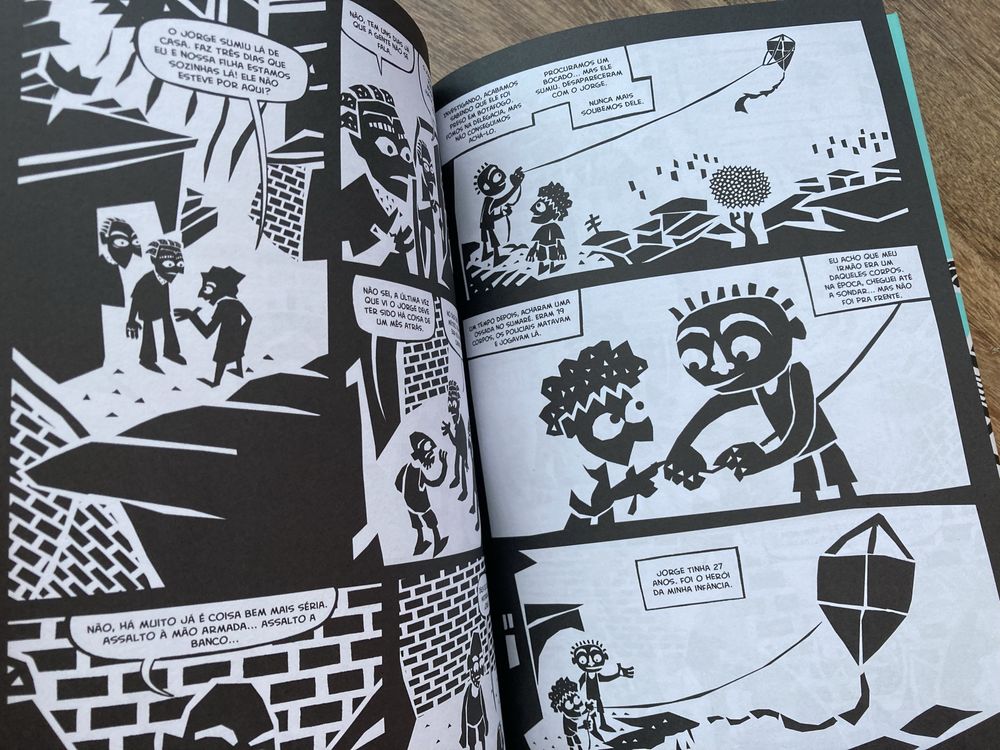 Banda desenhada Morro da Favela - André Diniz