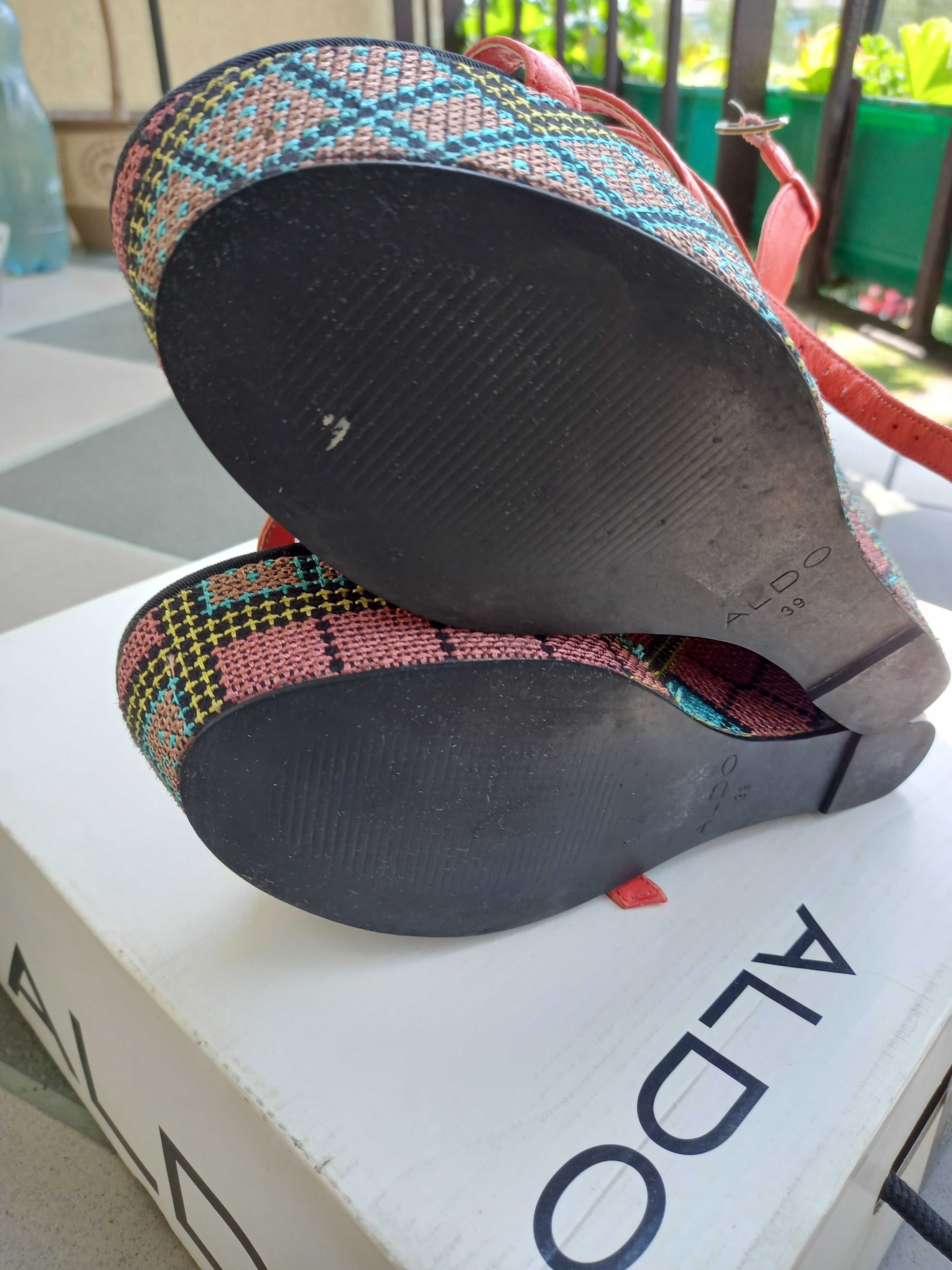 Piękne buty letnie ALDO, na wysokim obcasie