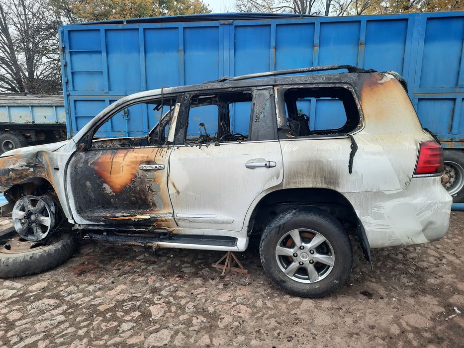 Лексус    лх 570