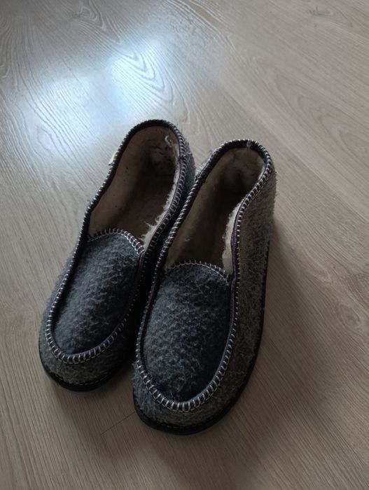 Ciepłe kapcie 43