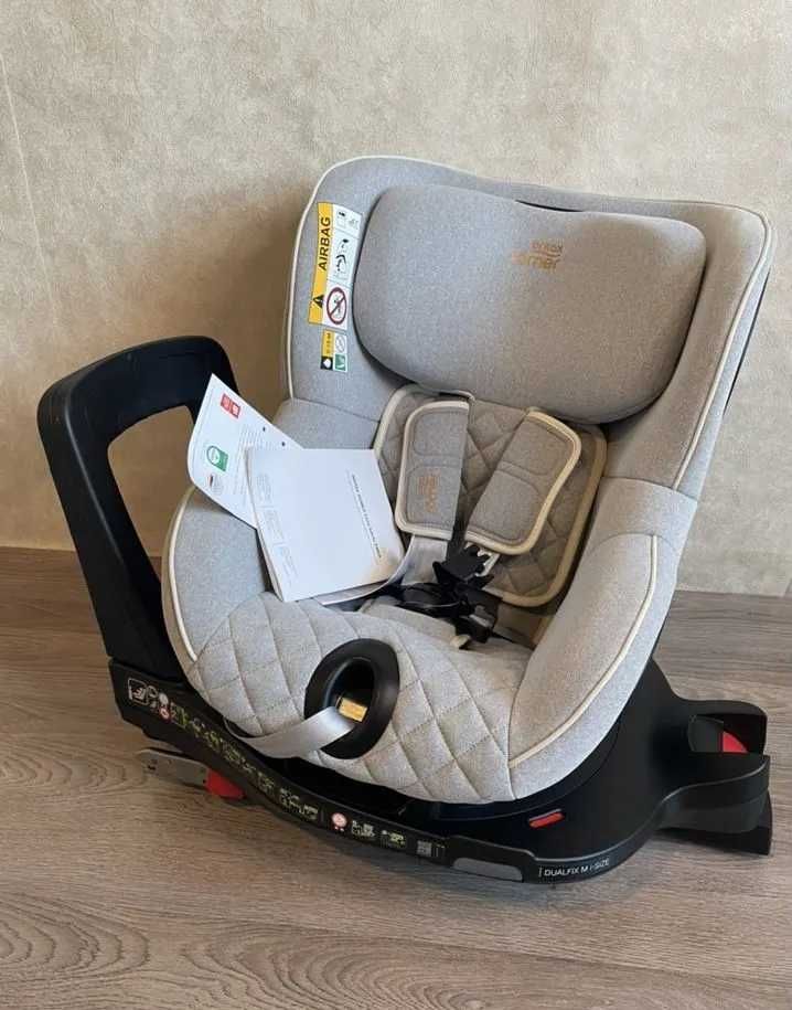 Авто-Кресло Britax Romer Dualfix M i-size Nordic Grey