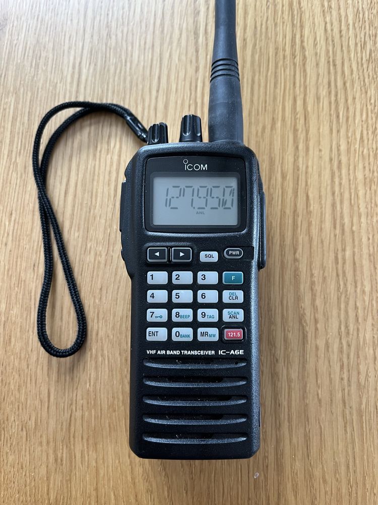 Radiotelefon lotniczy ICOM IC-A6E