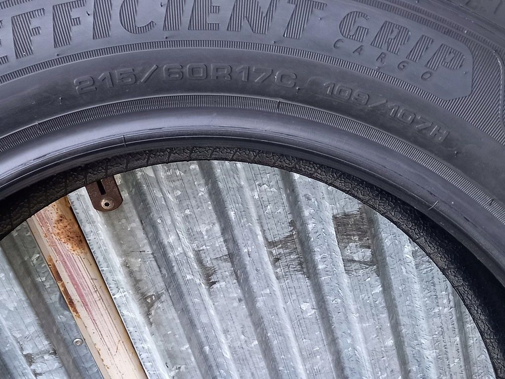 215/60R17C 109/107H Goodyear Efficient Grip Cargo