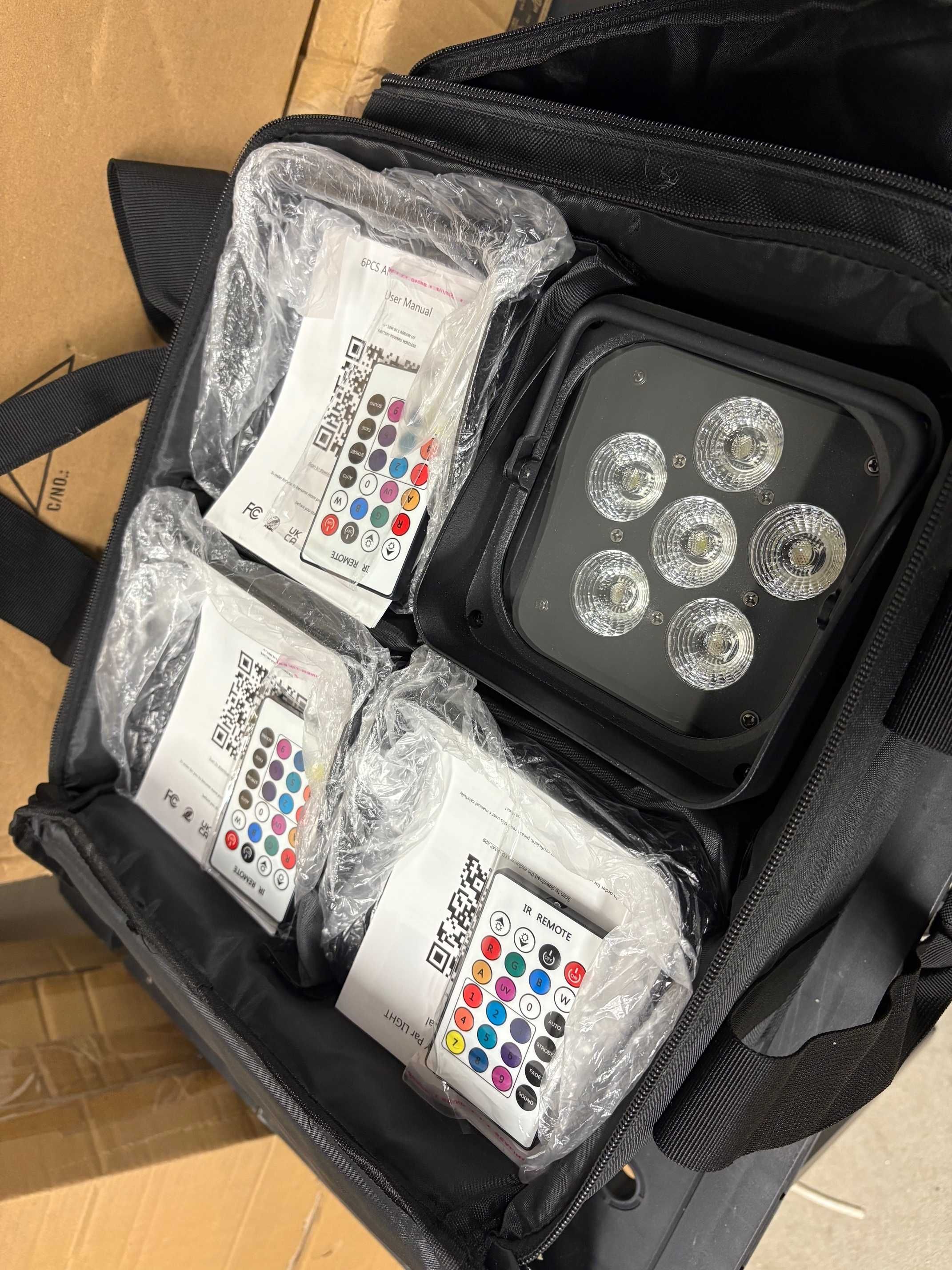 UKing 4szt  reflektor LED 108 W RGBWA + UV TORBA WiFi DMX 512 ZQ01528