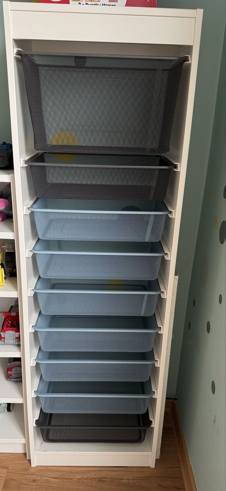 Szafka TROFAST IKEA z drucianymi pojemnikami