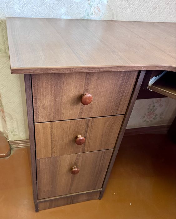 Стіл компютерний кутовий компʼютерний стол