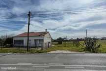 Terreno com Moradia na zona da Venda do Alcaide, Palmela, com PIP para