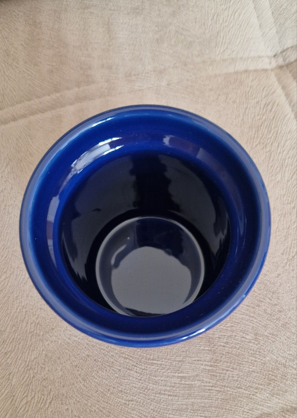 Ceramiczny pojemnik toaletowy