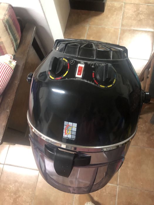 Secador de pé, a funcionar perfeitamente.