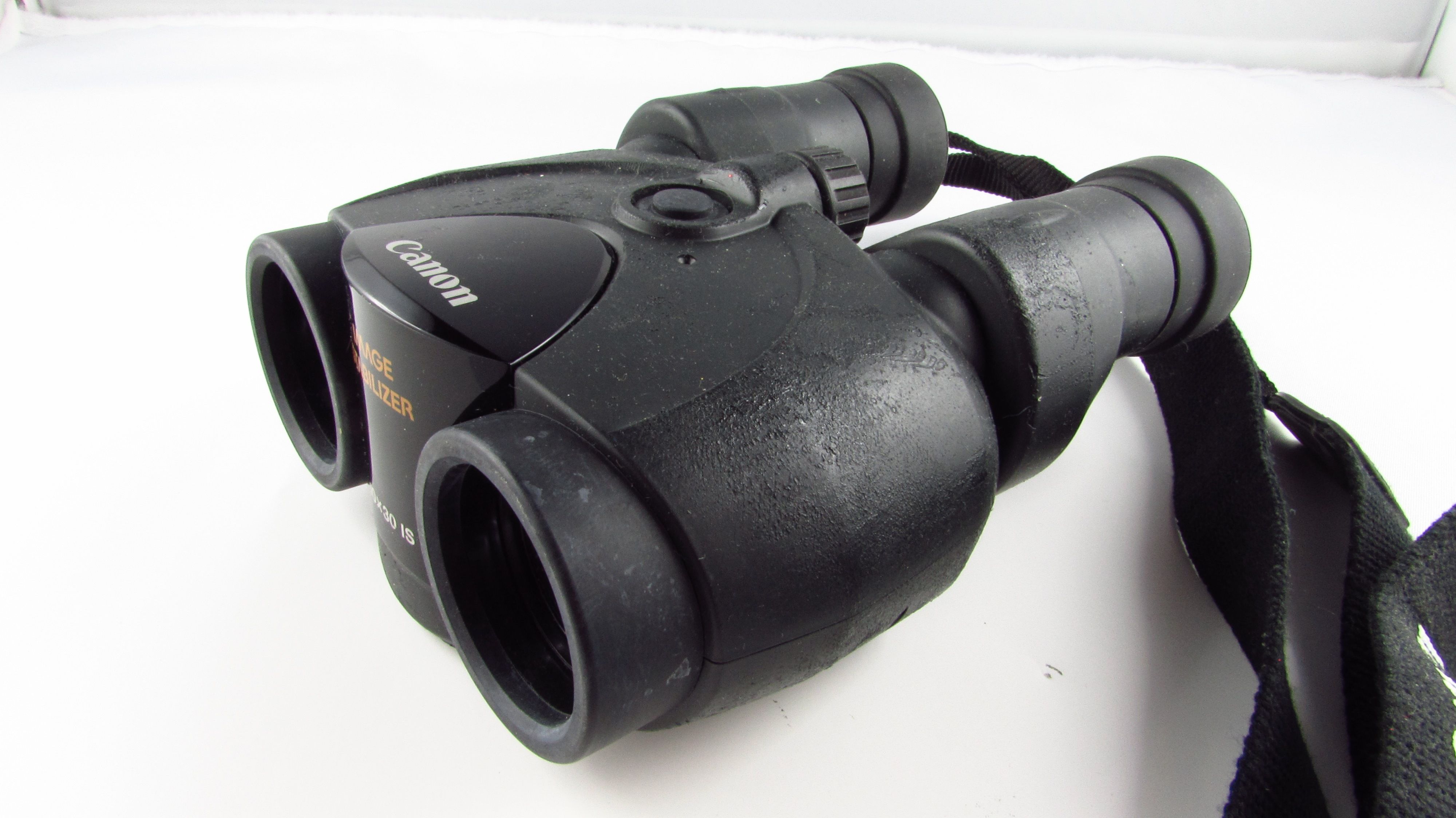 CANON - Lornetka Binoculars 10x30 IS Image Stablilizer