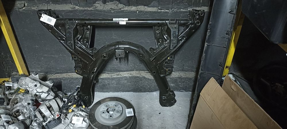 TESLA MODEL Y, 3 продам передній підрамник.