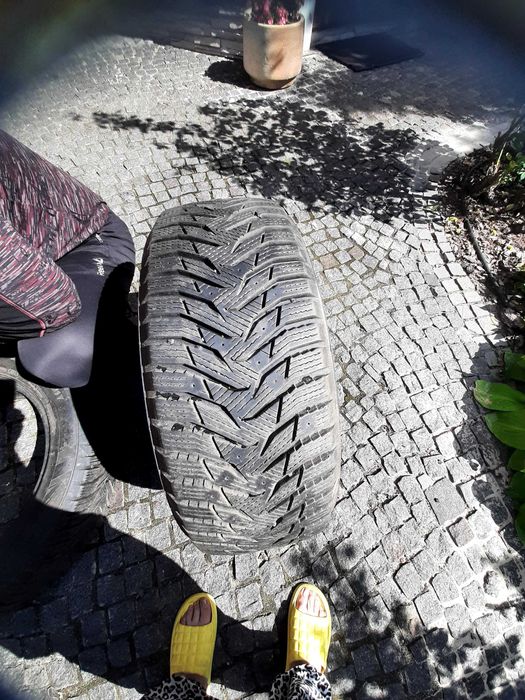 Резина зимняя KUMHO  225/55/R17  2шт