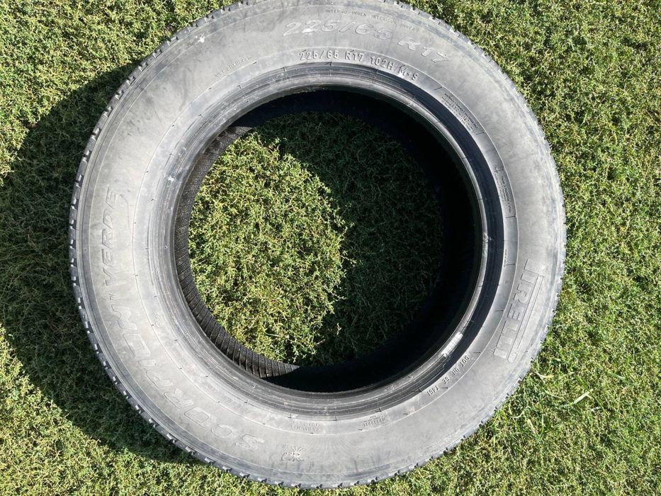Продам резину 225/65 R17