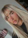 Blond peruka jak naturaone włosy grzywka ombre refleksy pasemka nowa