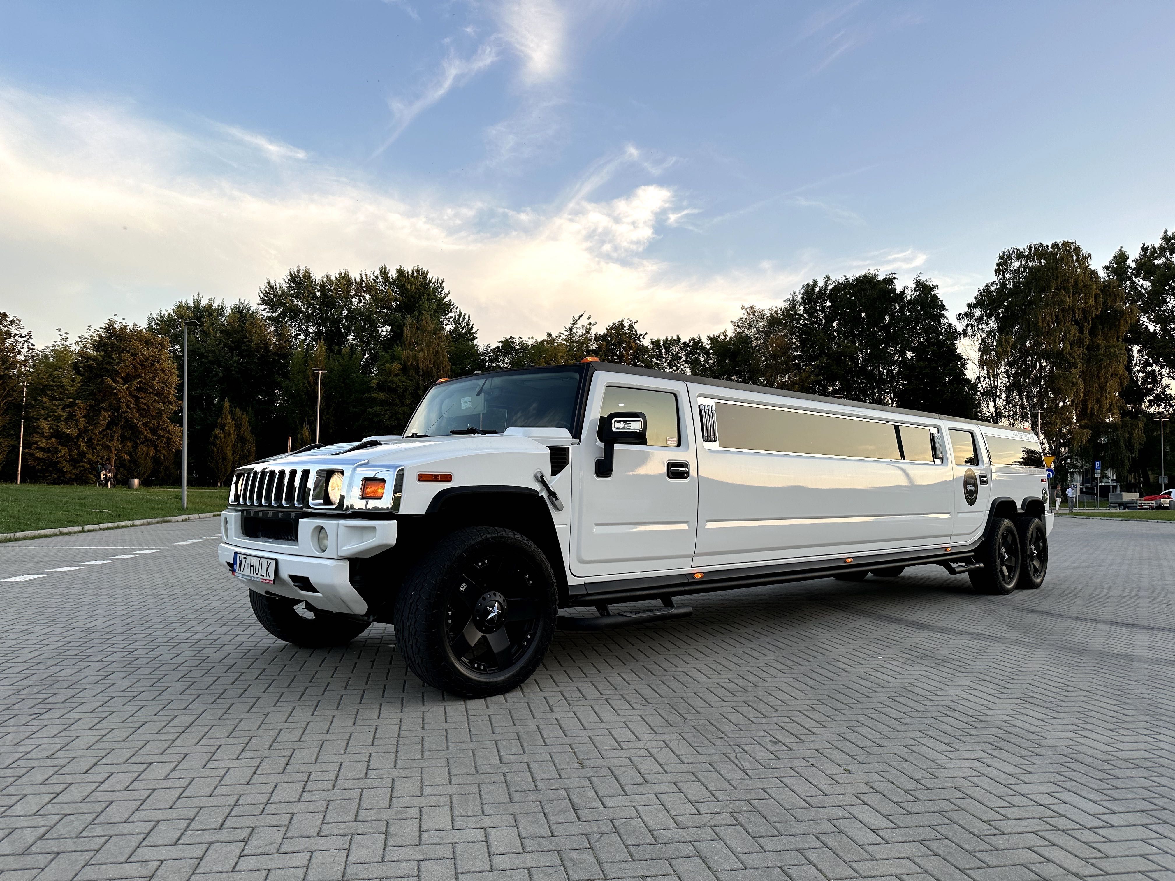 Limuzyna Hummer na wynajem panienski kawalerski studniówka impreza