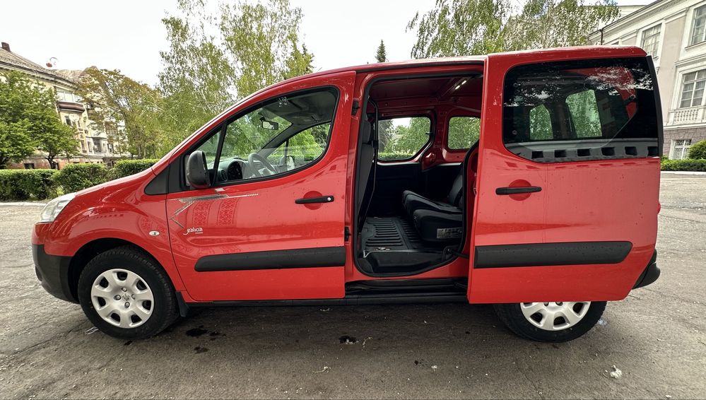 Продам Peugeot Partner Electro 2013 24 квт 133.000 км
