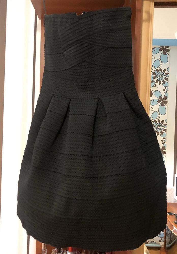Черное бандажное платье