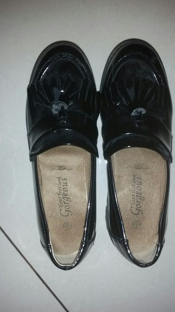 Nowe Buty mokasyny lakierki Gorgeous rozm. 39