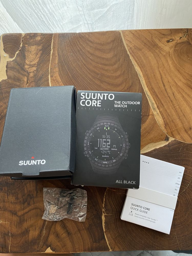 Zegarek Suunto Core All Black smartwatch