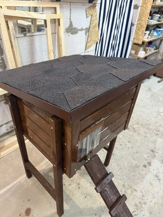 Будиночок для котиків.