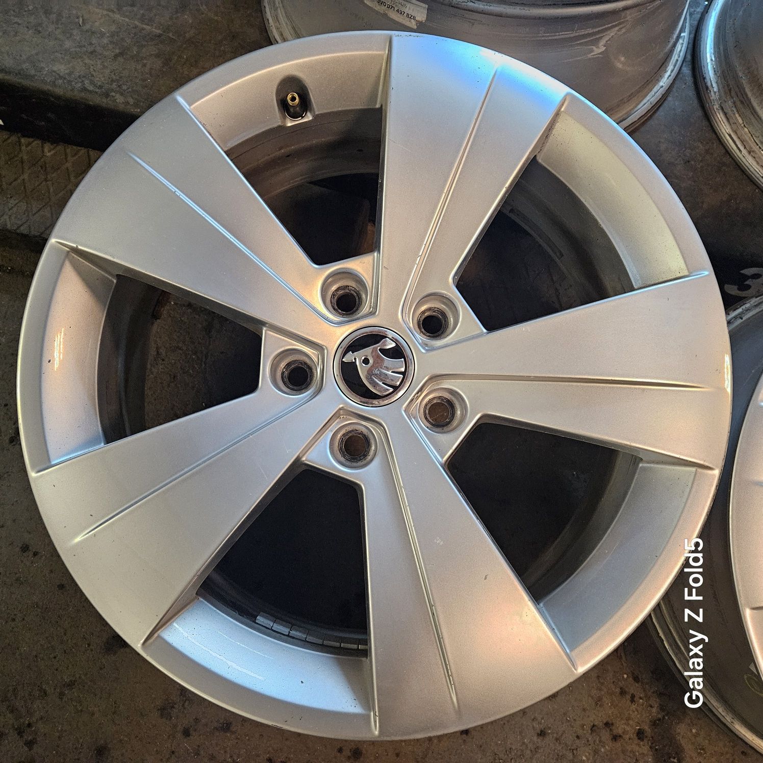 Alufelgi 17 Skoda Octavia Yeti Karoq Kodjaq Superb VW Seat 5x112 ET41