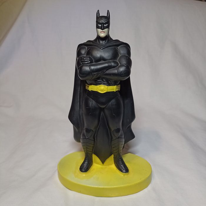 Машинка Бэтмобиль