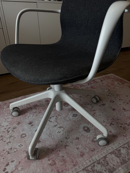 krzeslo ikea långfjäll z podłokietnikami obrotowe