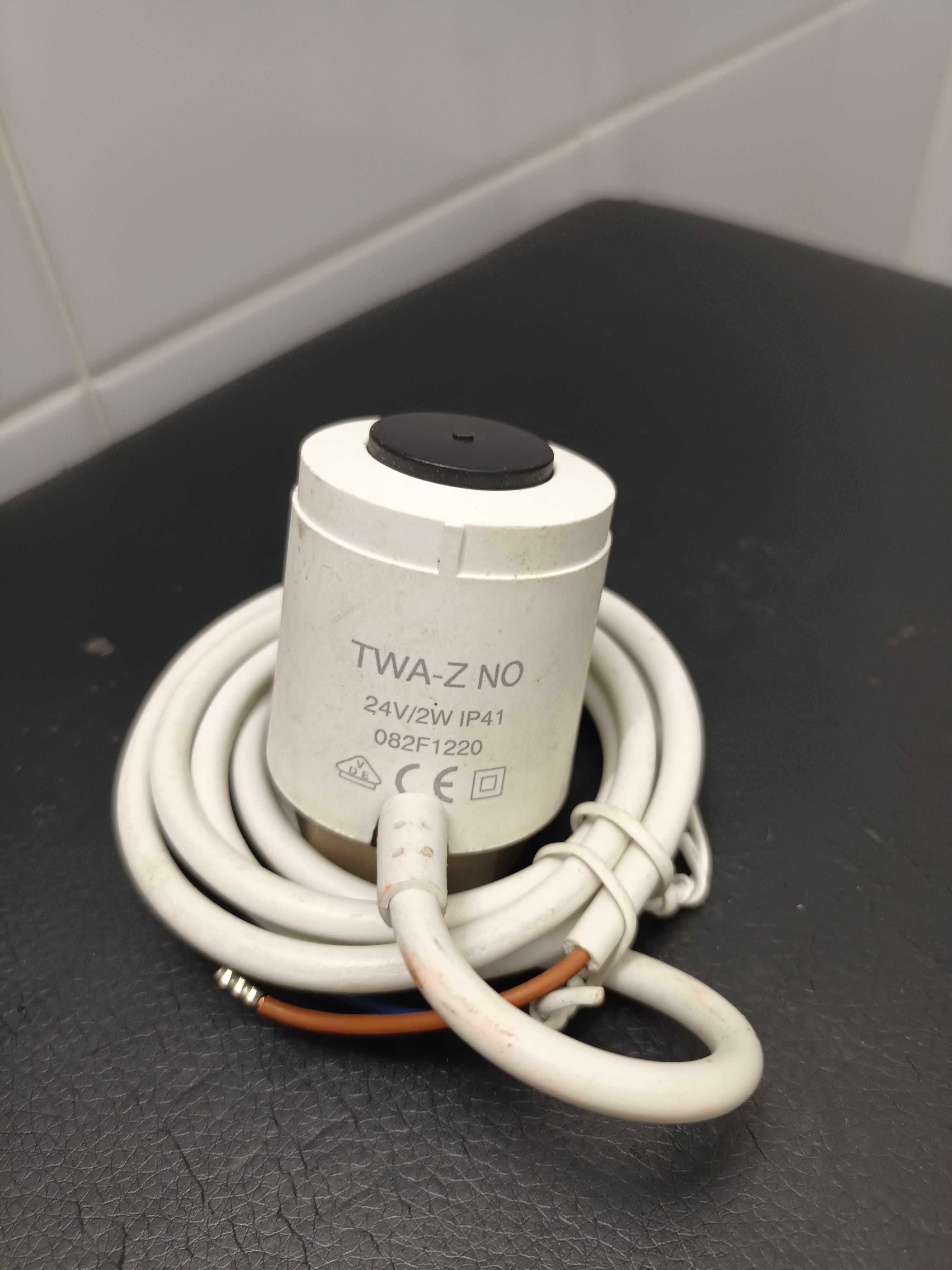 Napęd termiczny DANFOSS TWA-Z NO, 24V kabel 5m 082F1220